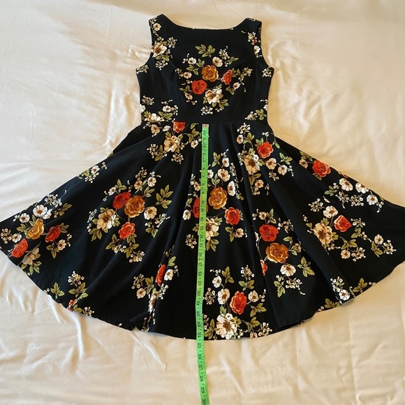 Chicanary-Black and Floral-Vintage Inspired Dress Fit and Flare Size Large - Picture 8 of 9